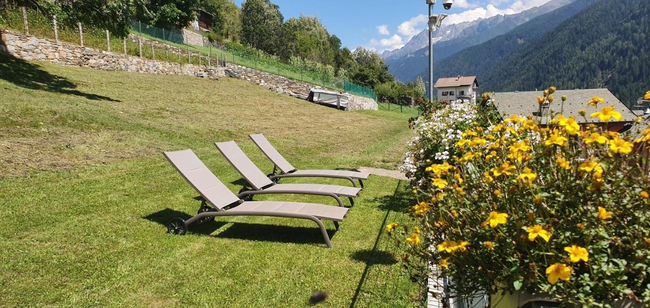 Villa Elisa Vezza dʼOglio Buitenkant foto